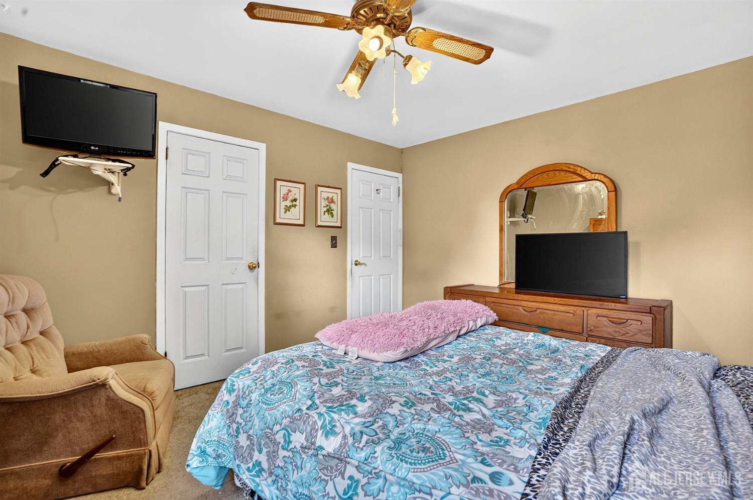 23 Monroe Avenue Carteret NJ 07008