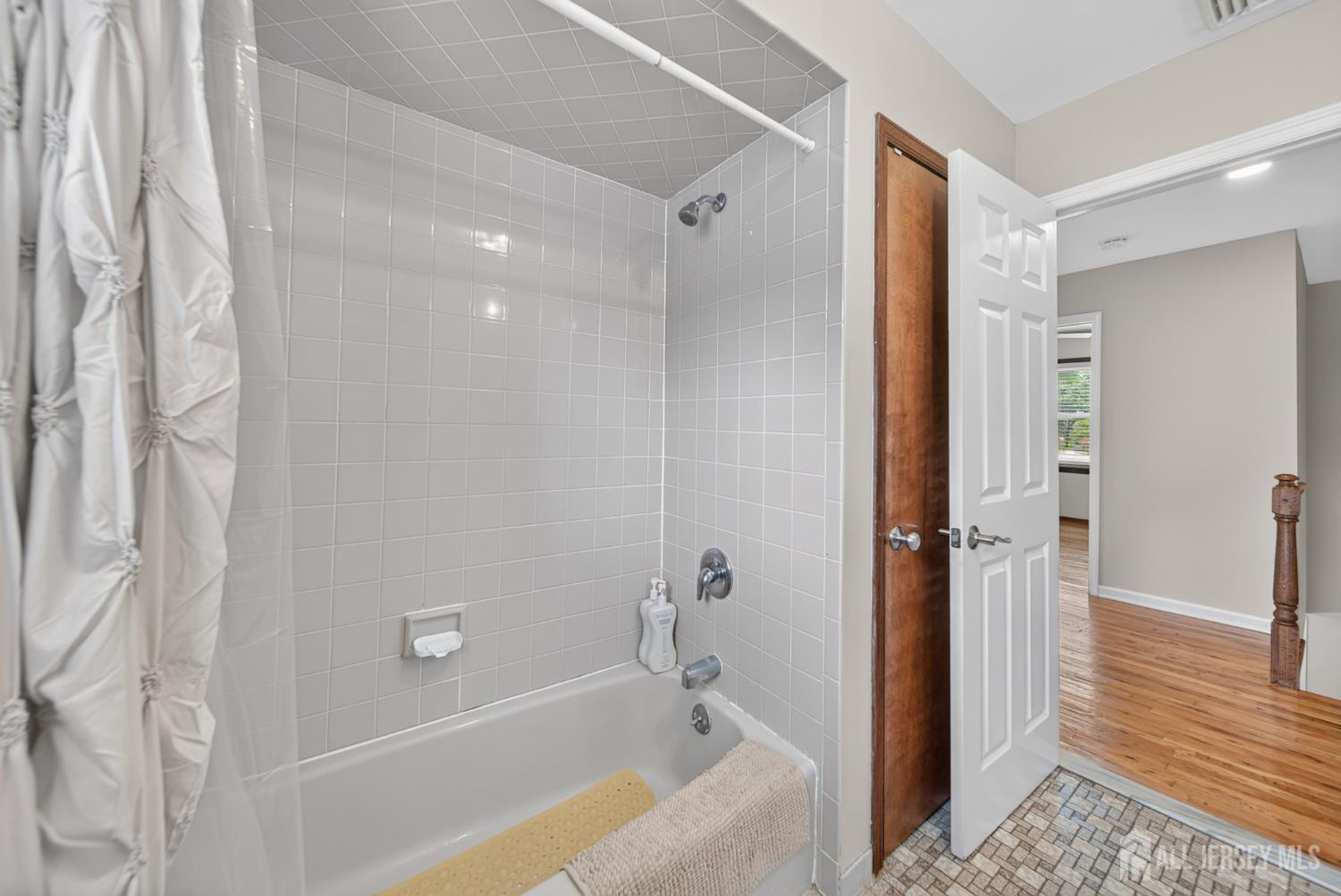 416 Vail Court South Plainfield NJ 07080