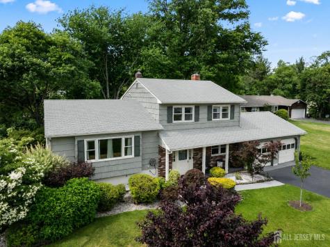 6 Eileen Court East Brunswick NJ 08816