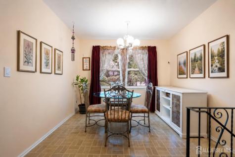 6 Eileen Court East Brunswick NJ 08816