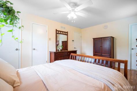 6 Eileen Court East Brunswick NJ 08816