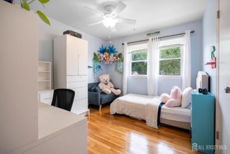 6 Eileen Court East Brunswick NJ 08816