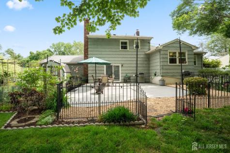 6 Eileen Court East Brunswick NJ 08816