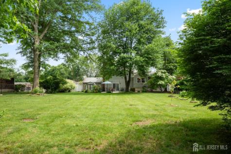6 Eileen Court East Brunswick NJ 08816