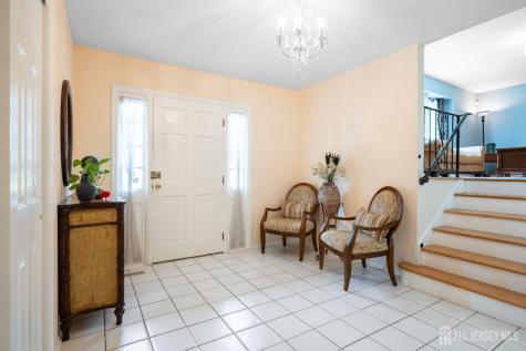 6 Eileen Court East Brunswick NJ 08816