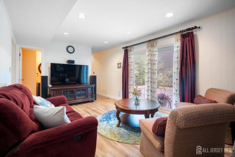 6 Eileen Court East Brunswick NJ 08816
