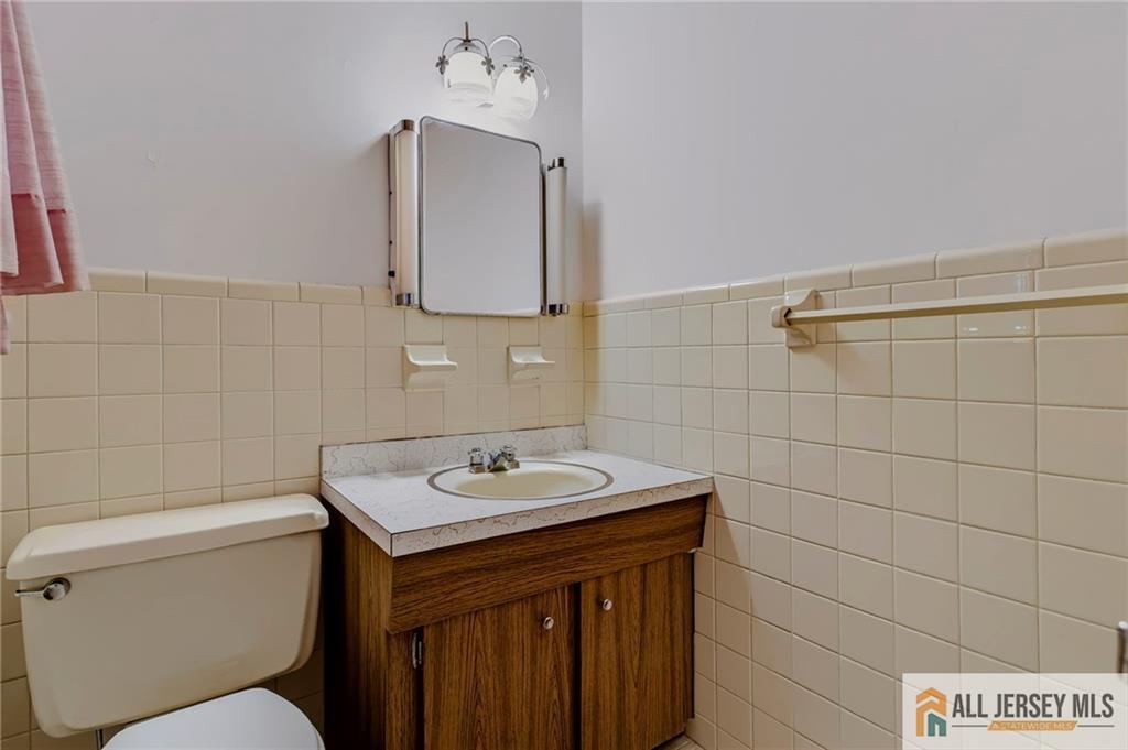 724 Columbus Circle Perth Amboy NJ 08861