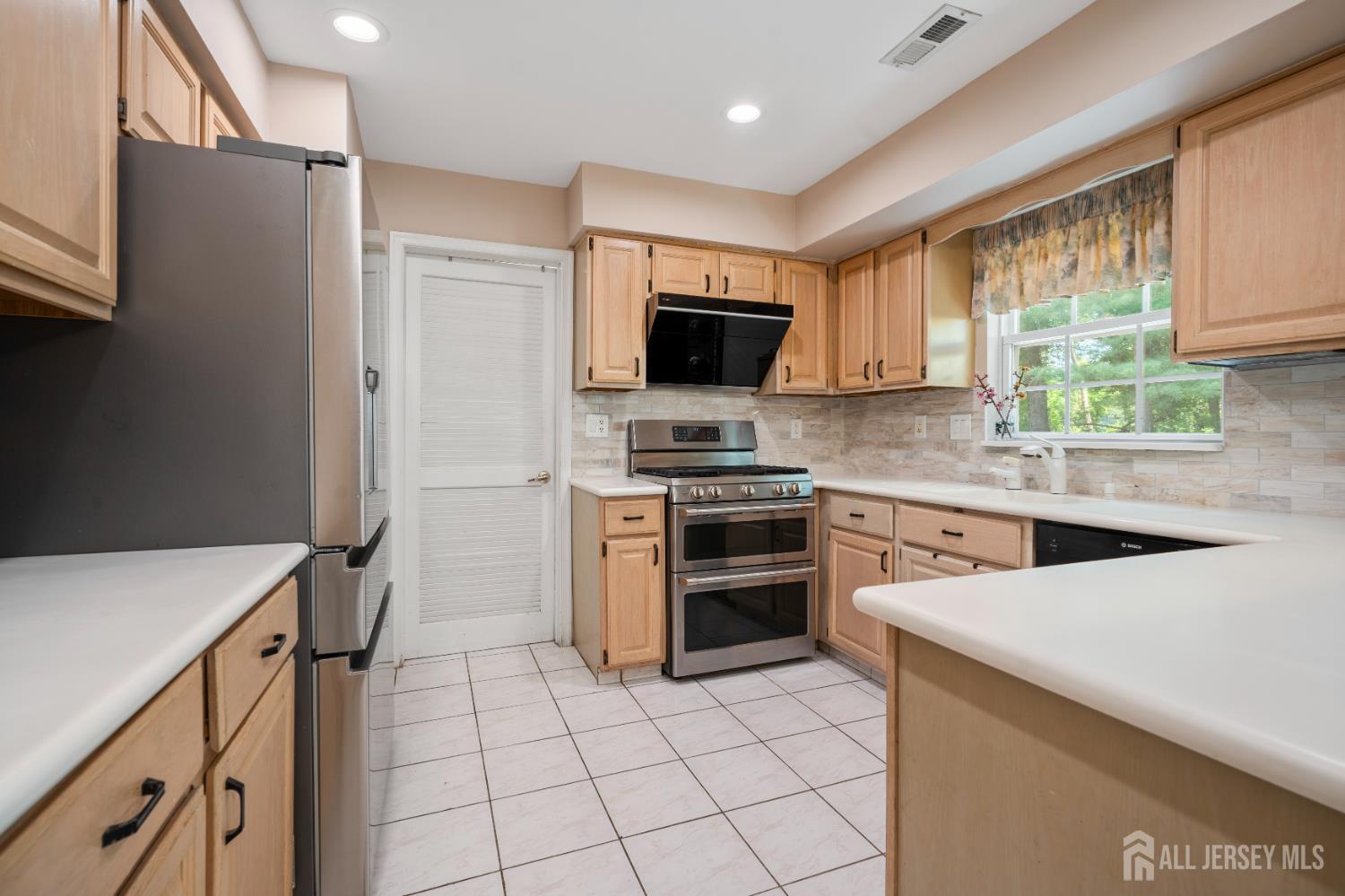 23 Aldingham Circle East Brunswick NJ 08816