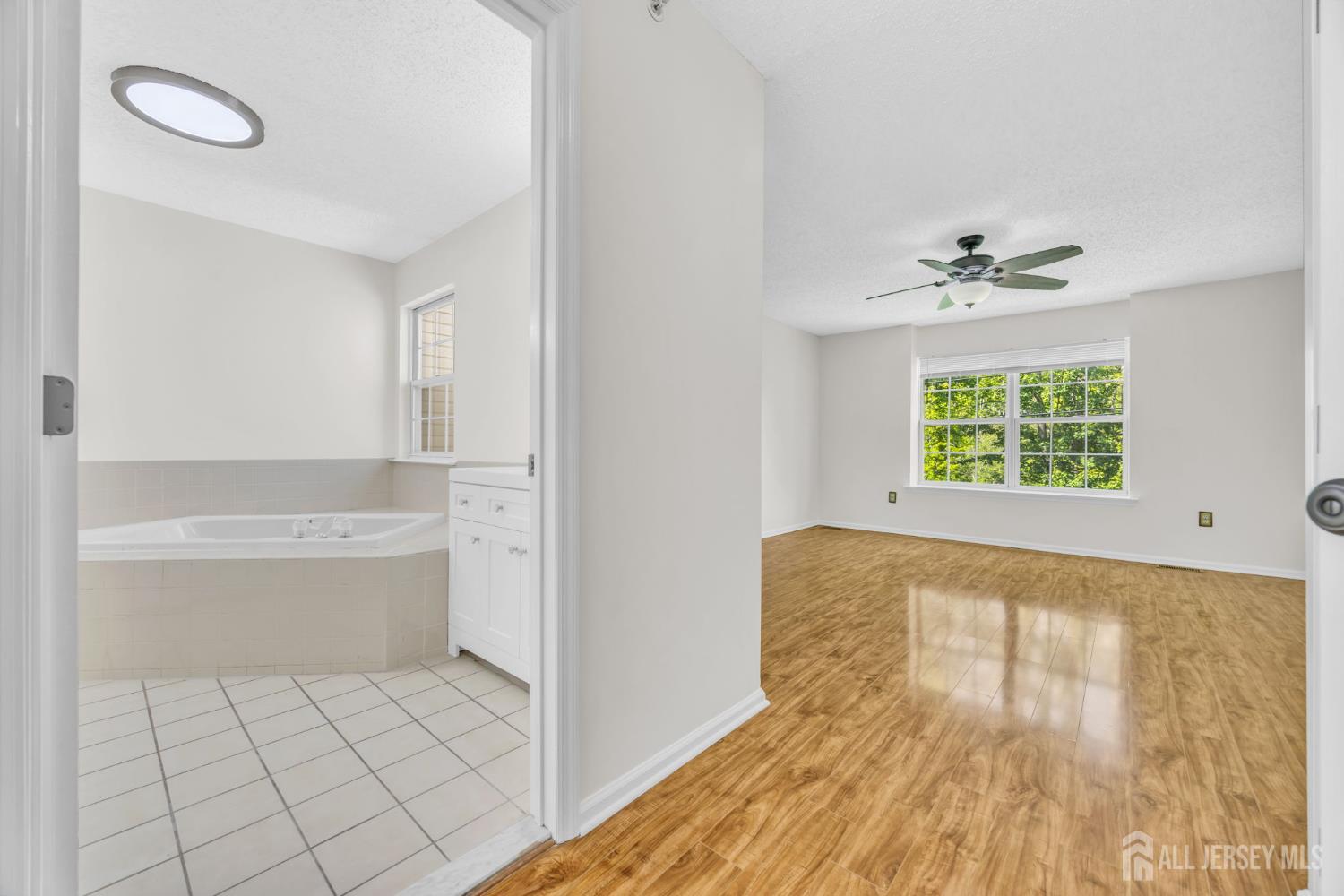 273 Prestwick Way Edison NJ 08820