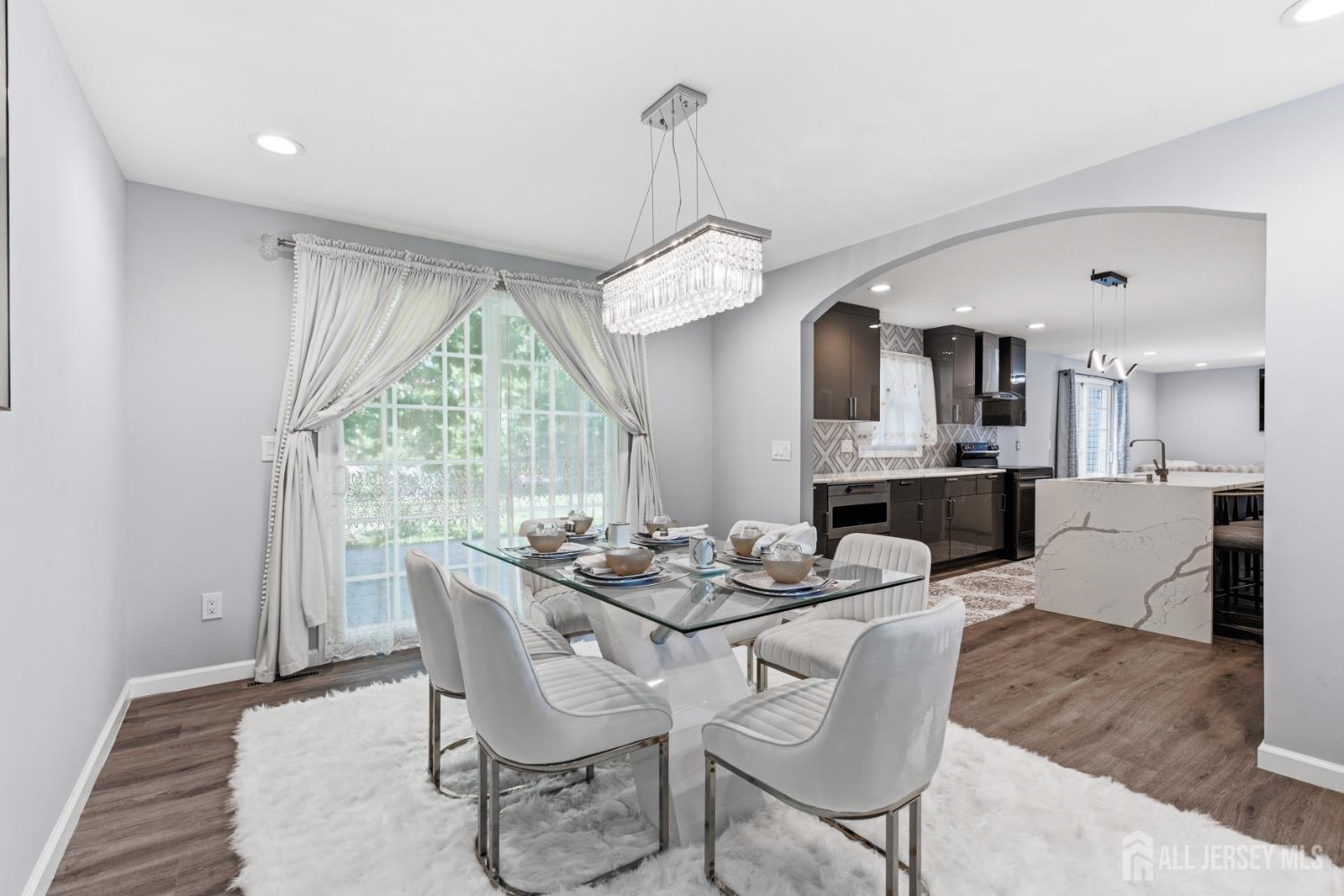 6 Whitewood Road Edison NJ 08820