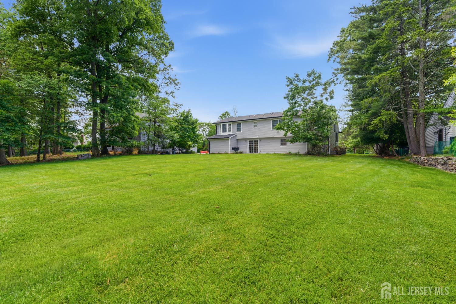 6 Whitewood Road Edison NJ 08820