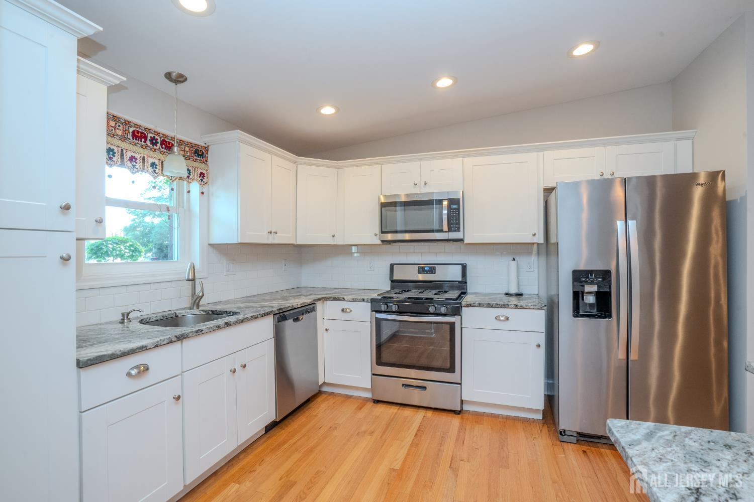 12 Taylor Drive New Brunswick NJ 08901
