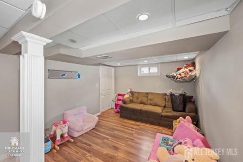 158 Grandview Avenue Edison NJ 08837