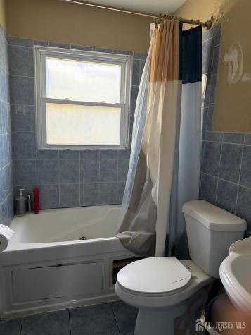 557 Renewal Way Port Reading NJ 07064