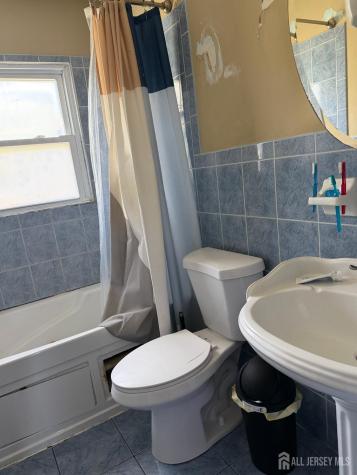 557 Renewal Way Port Reading NJ 07064