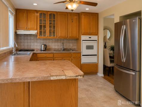 557 Renewal Way Port Reading NJ 07064