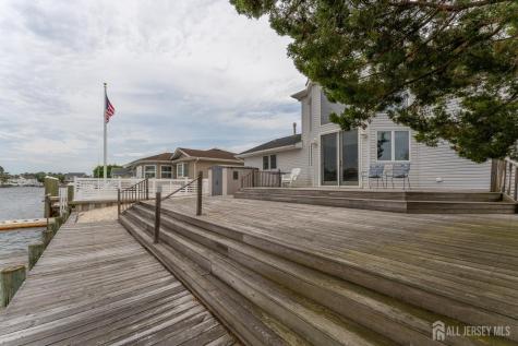306 Richard Road Lacey NJ 08731