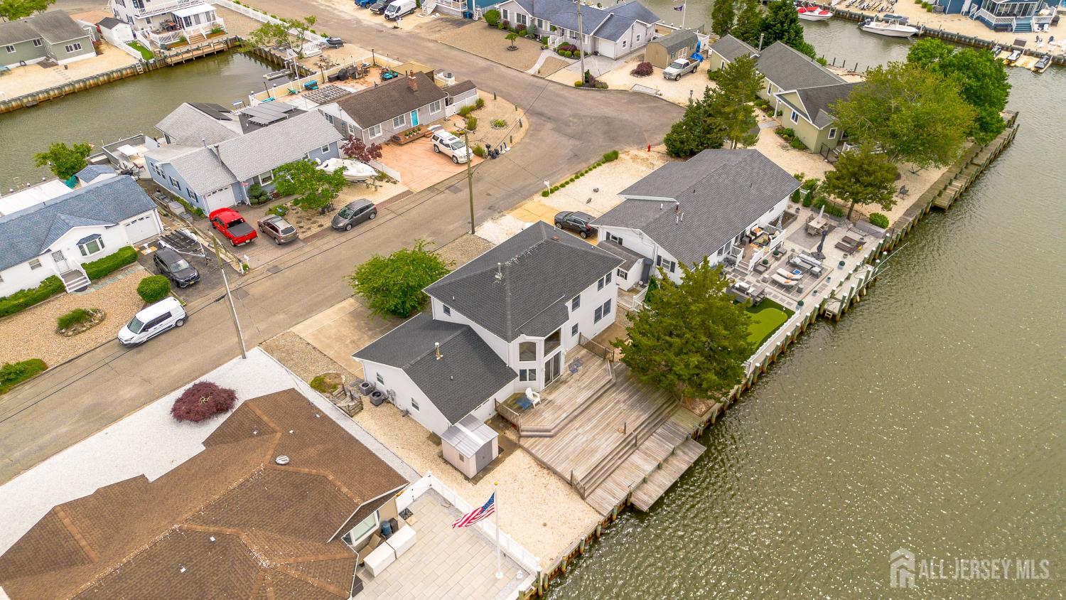 306 Richard Road Lacey NJ 08731