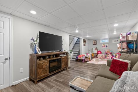 63 Lyons Avenue Woodbridge Proper NJ 07095