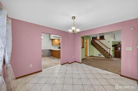95 Pine Street Iselin NJ 08830