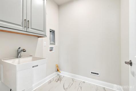 113 Bohar Lane South Brunswick NJ 08852