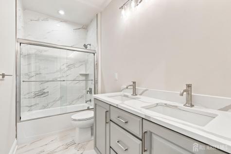 113 Bohar Lane South Brunswick NJ 08852