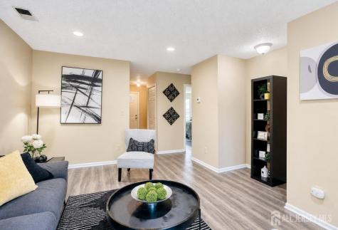 9 Tanglewood Court South Brunswick NJ 08852