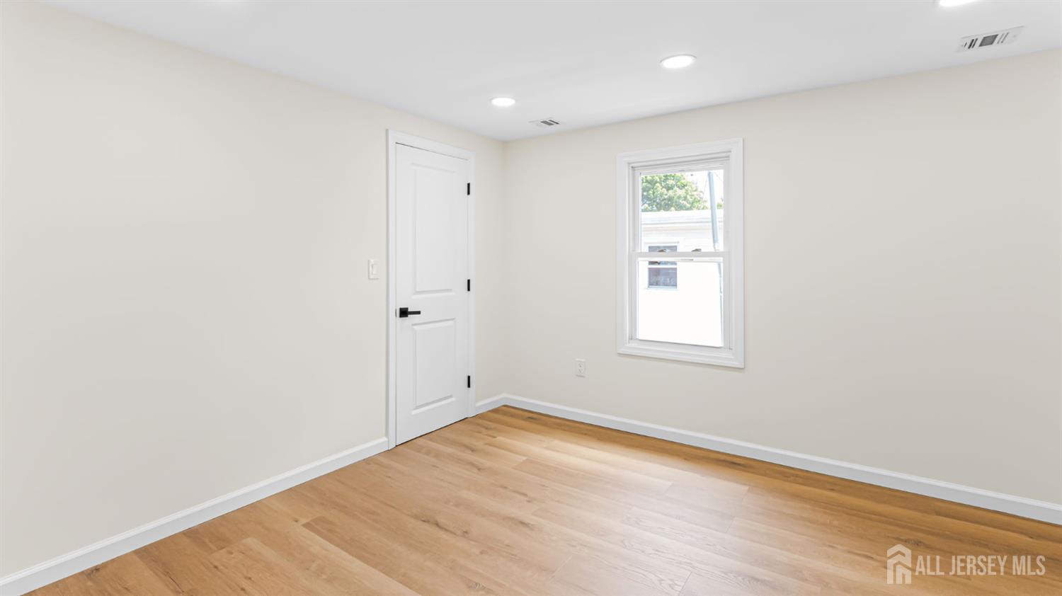 17 Henry Street Freehold Boro NJ 07728