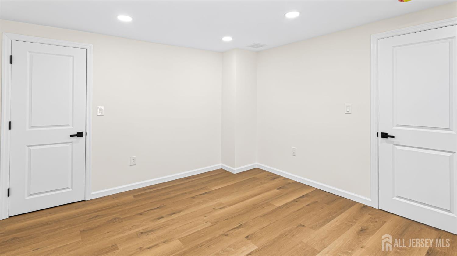 17 Henry Street Freehold Boro NJ 07728