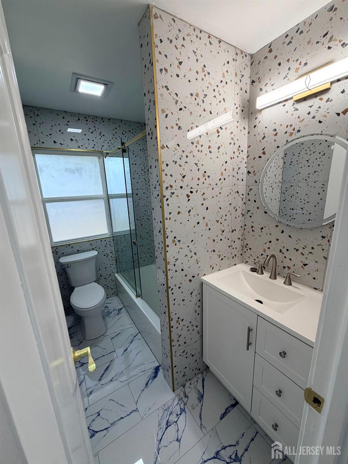109 W Arthur Place Iselin NJ 08830