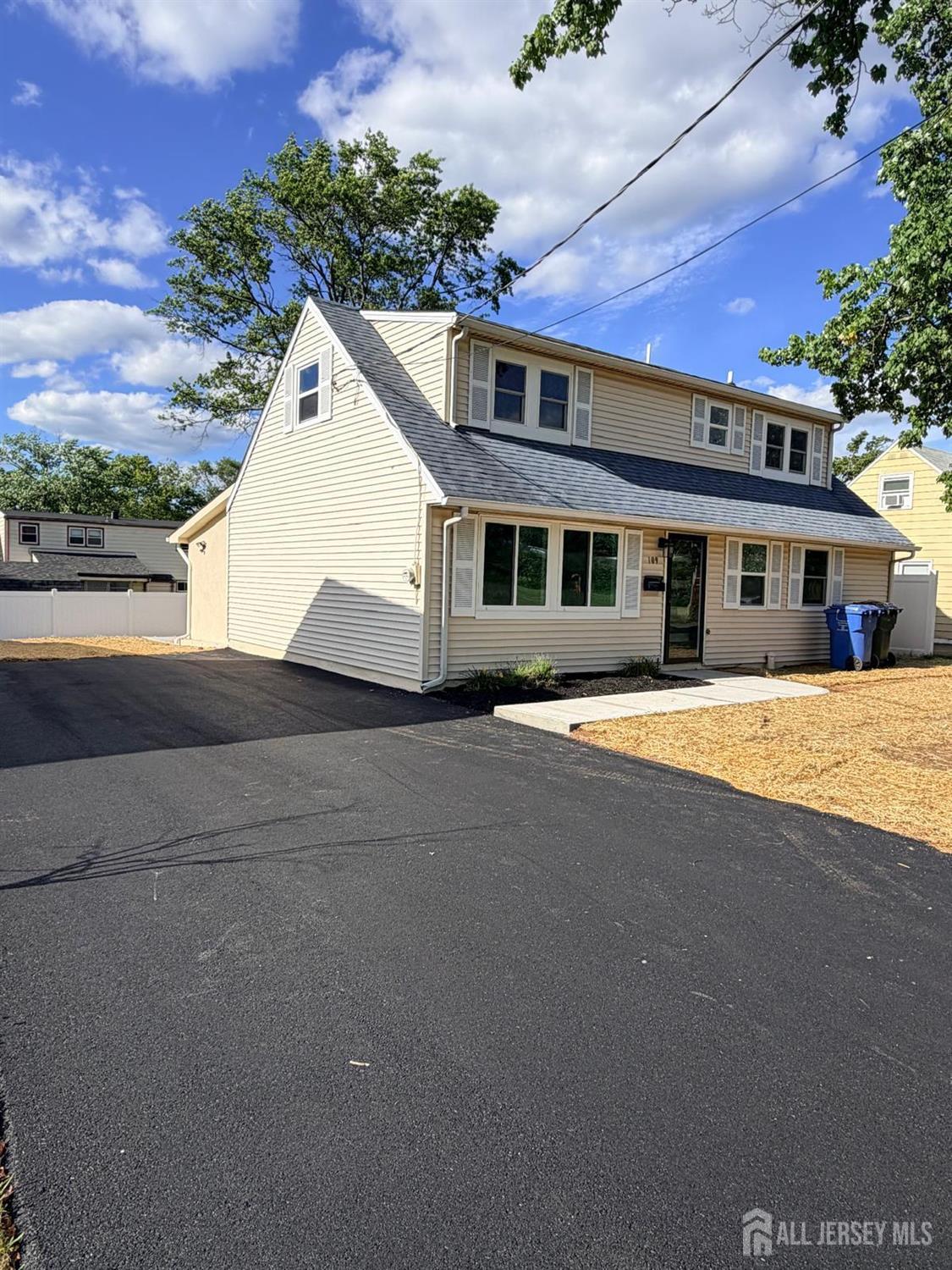 109 W Arthur Place Iselin NJ 08830