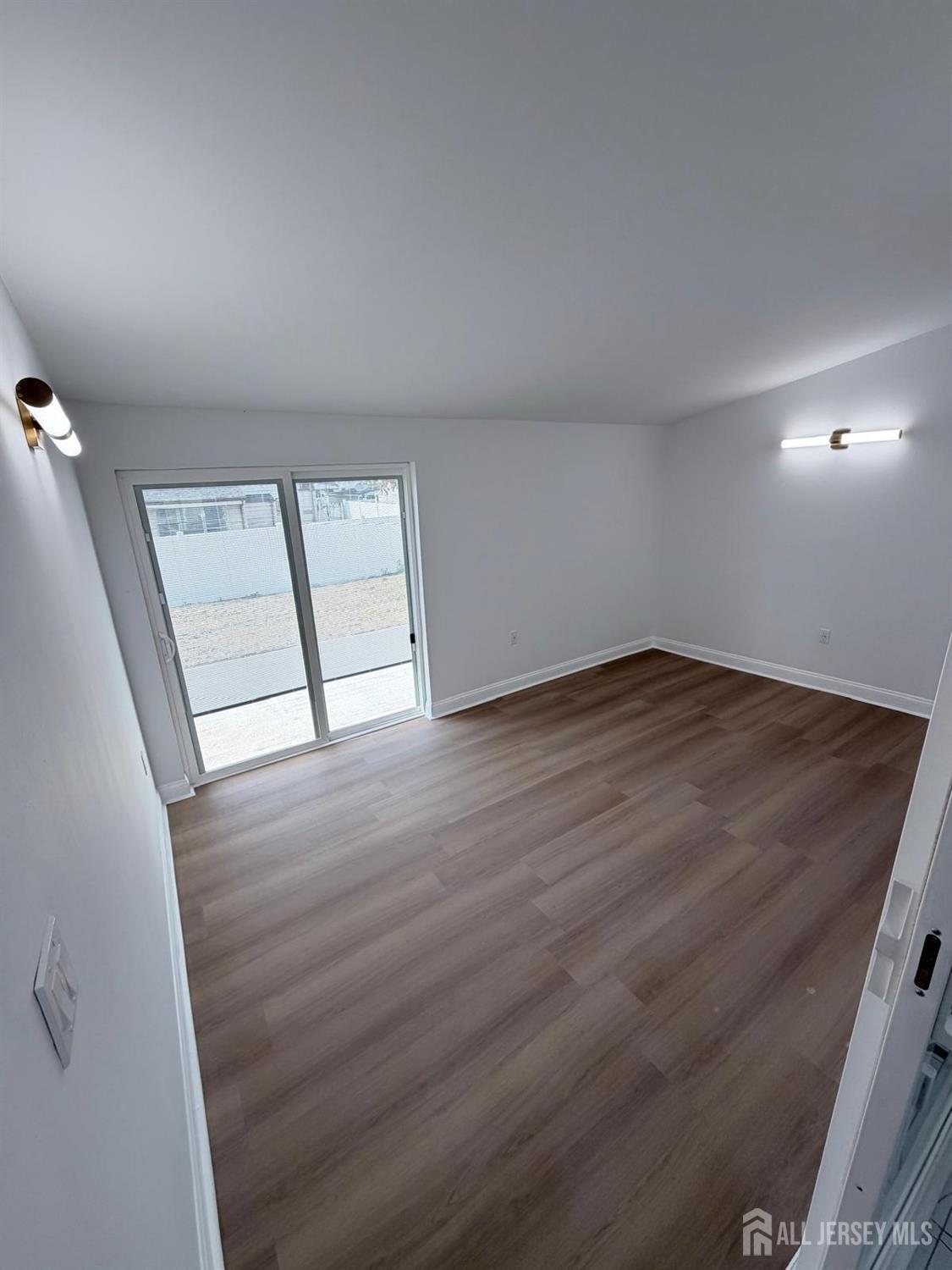 109 W Arthur Place Iselin NJ 08830