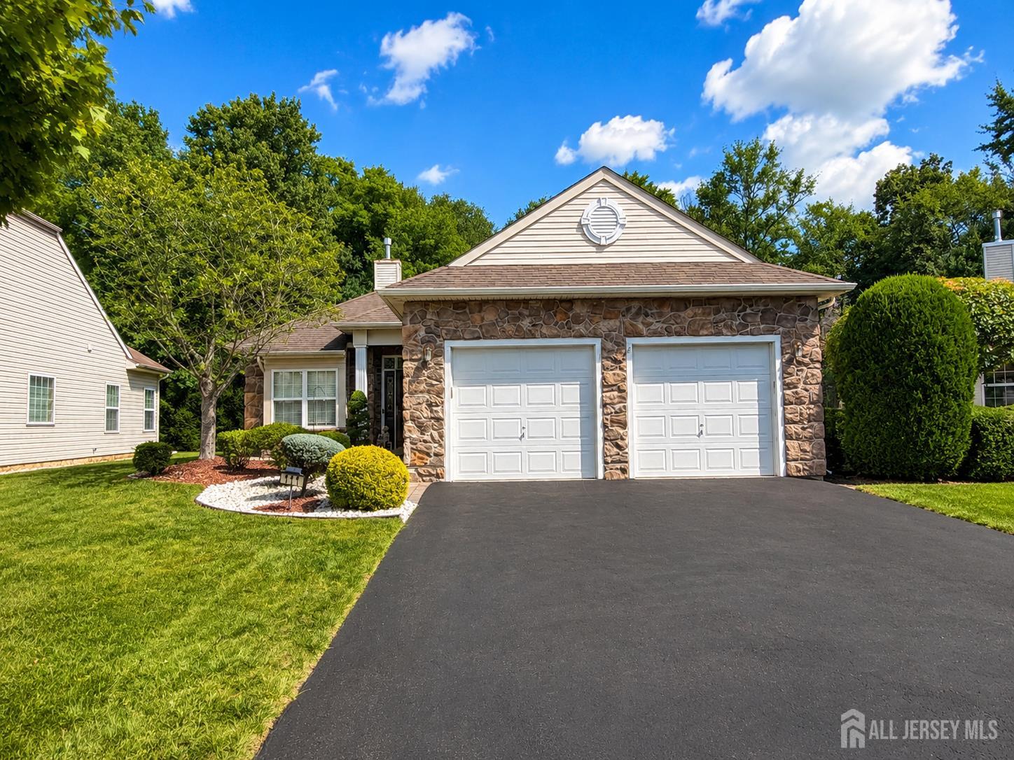 111 Fontaine Court Monroe NJ 08831