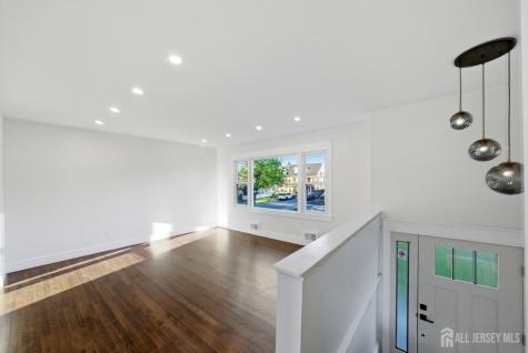 684 West Avenue Sewaren NJ 07077