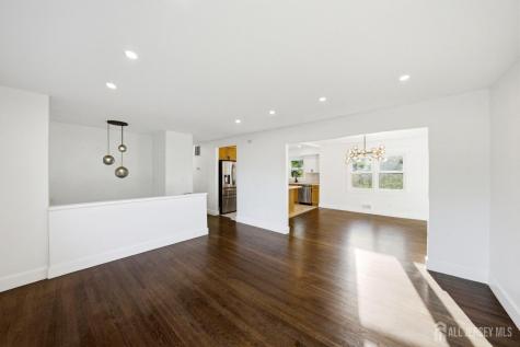 684 West Avenue Sewaren NJ 07077