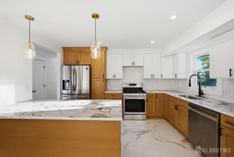684 West Avenue Sewaren NJ 07077