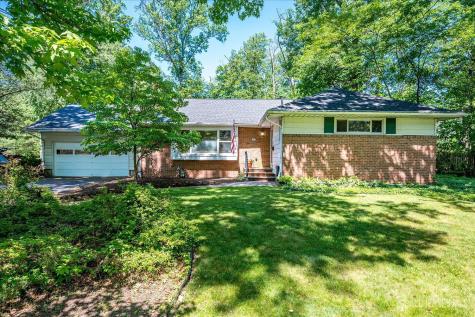 9 Clive Hills Road Edison NJ 08820
