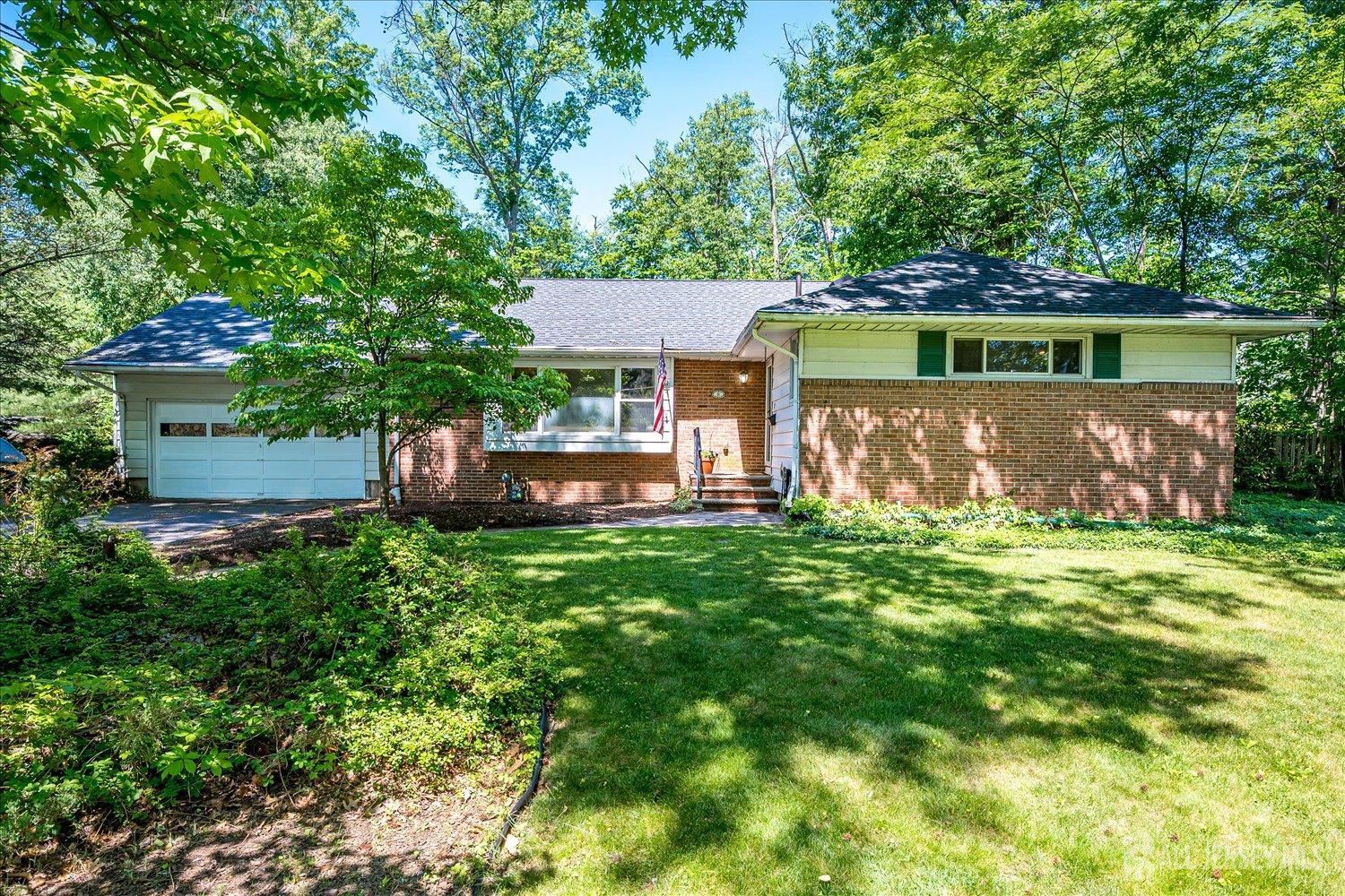 9 Clive Hills Road Edison NJ 08820