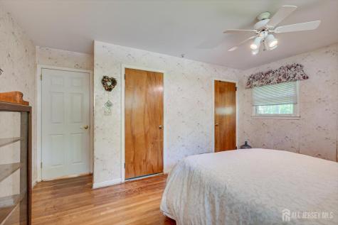 9 Clive Hills Road Edison NJ 08820