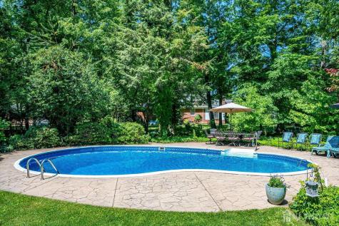 9 Clive Hills Road Edison NJ 08820