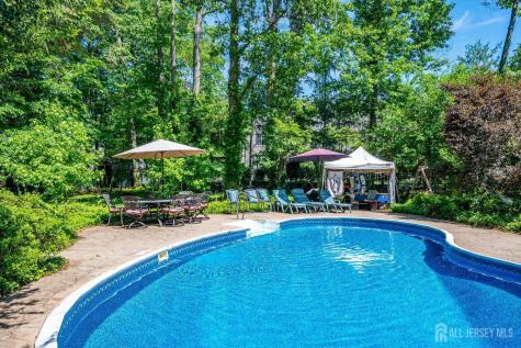 9 Clive Hills Road Edison NJ 08820