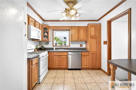 13 Yates Drive East Brunswick NJ 08816