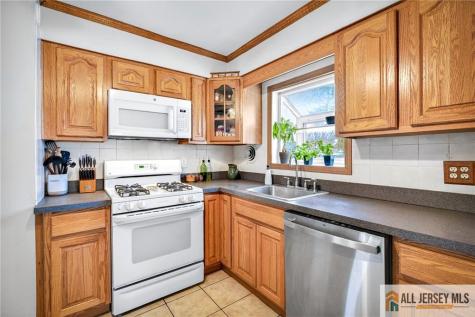 13 Yates Drive East Brunswick NJ 08816