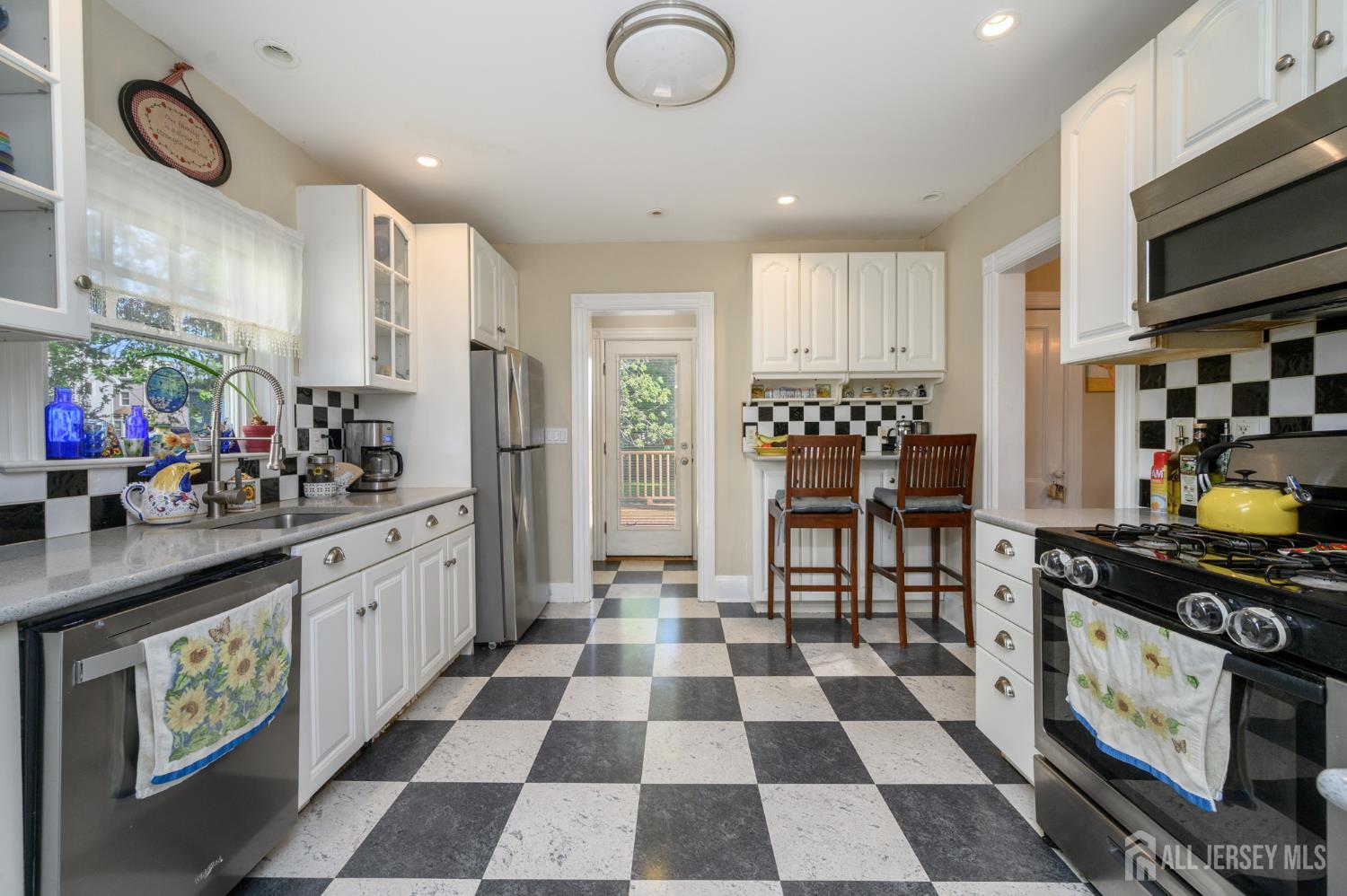 102 Grandview Avenue North Plainfield NJ 07060
