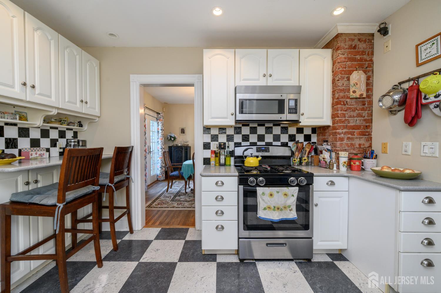 102 Grandview Avenue North Plainfield NJ 07060