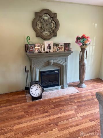 105 Howard Avenue Edison NJ 08837