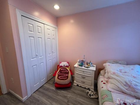 105 Howard Avenue Edison NJ 08837