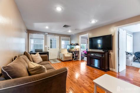 3 Minnisink Avenue Sayreville NJ 08872