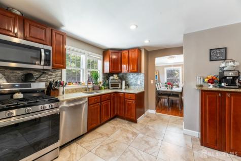 3 Minnisink Avenue Sayreville NJ 08872