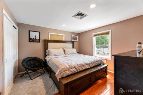 3 Minnisink Avenue Sayreville NJ 08872